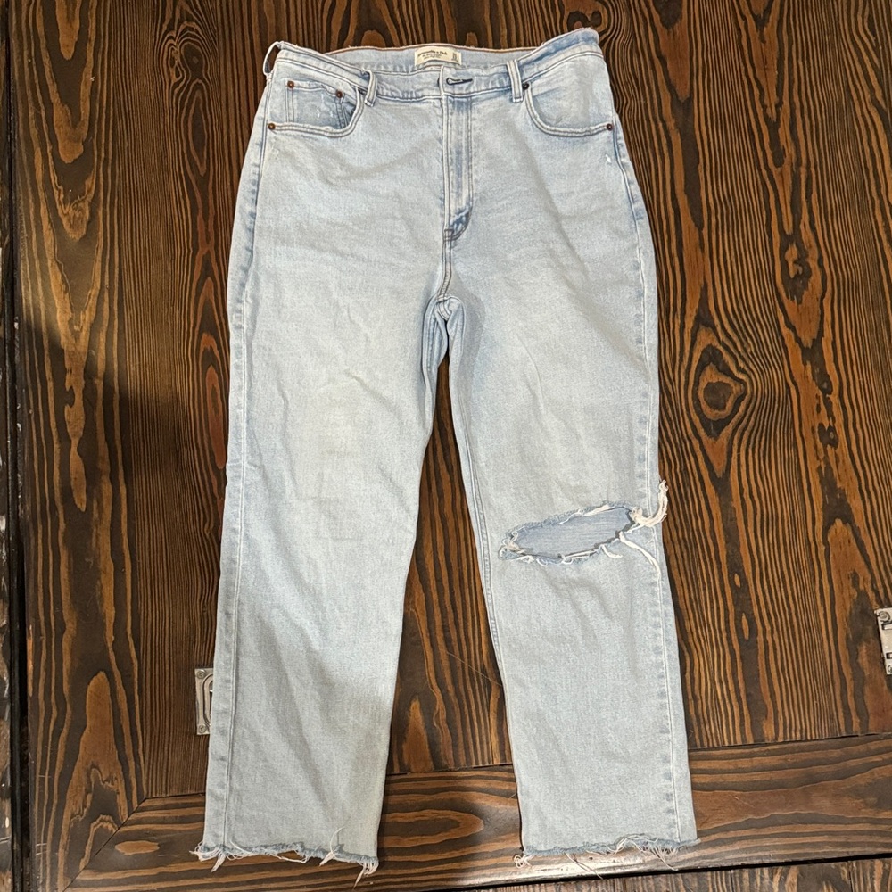 Abercrombie Curve Love Ankle Straight Ultra High Rise Jean